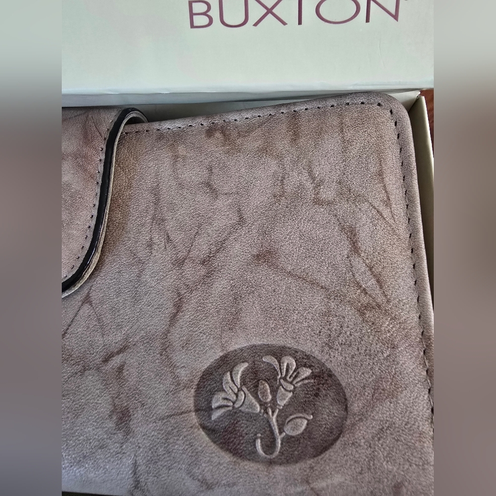 NIB Buxton Leather Checkbook Wallet Taupe - Picture 11 of 12